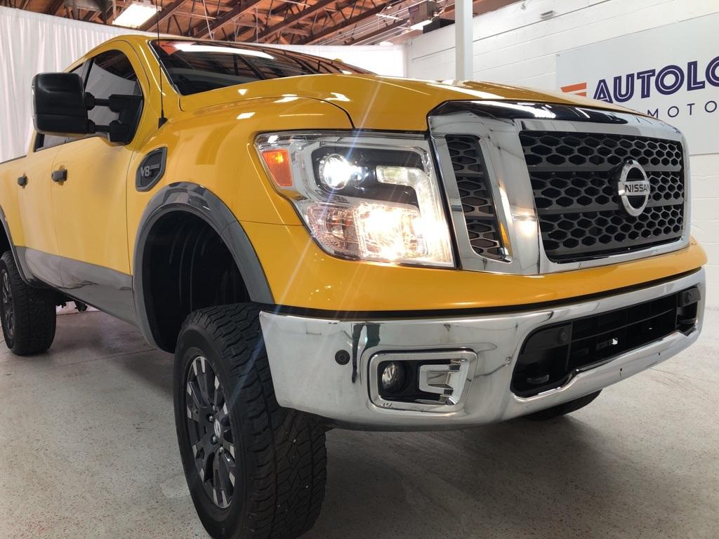 28100-nissan-titan-2017-38417