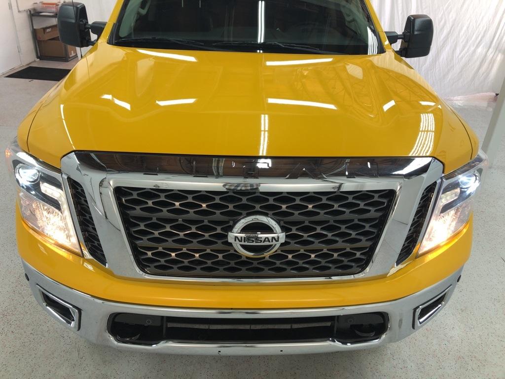 28102-nissan-titan-2017-38417
