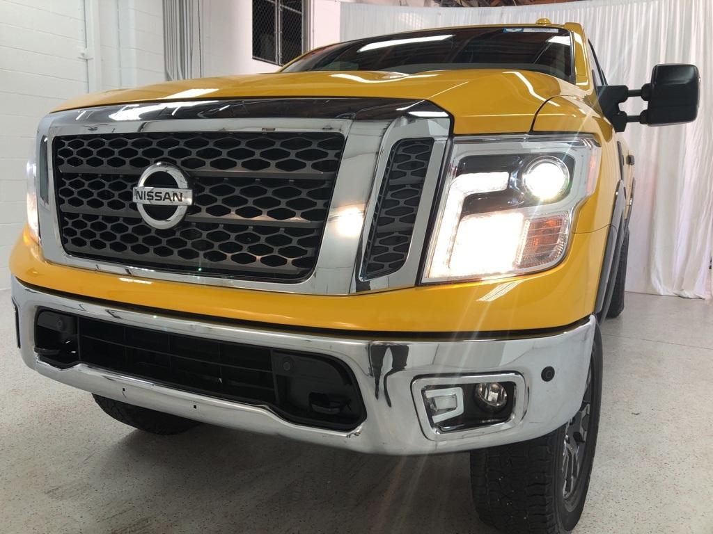 28104-nissan-titan-2017-38417