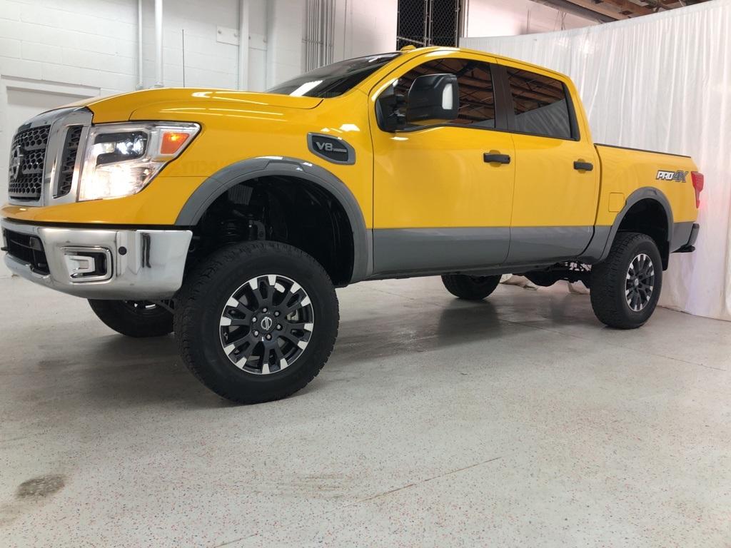 28105-nissan-titan-2017-38417