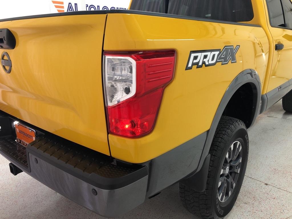 28110-nissan-titan-2017-38417