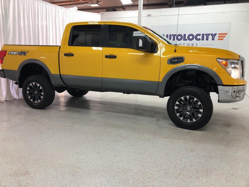 28112-nissan-titan-2017-38417