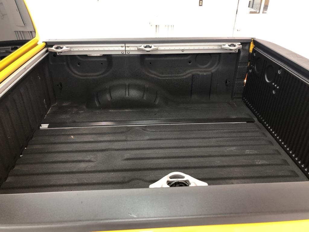 28113-nissan-titan-2017-38417