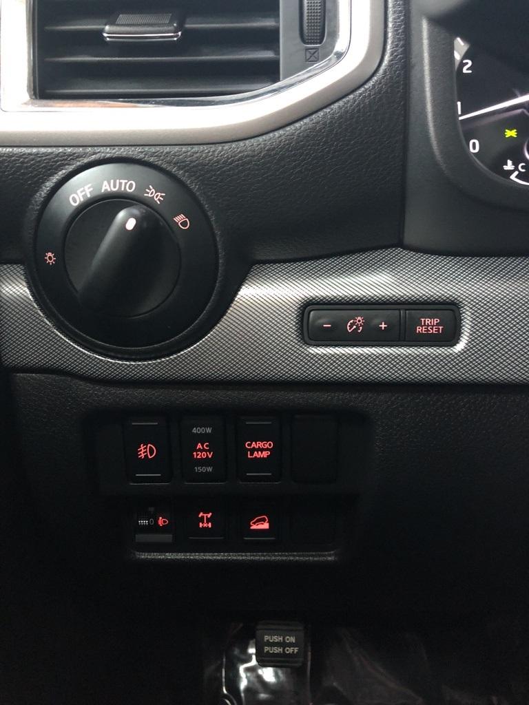 28122-nissan-titan-2017-38417