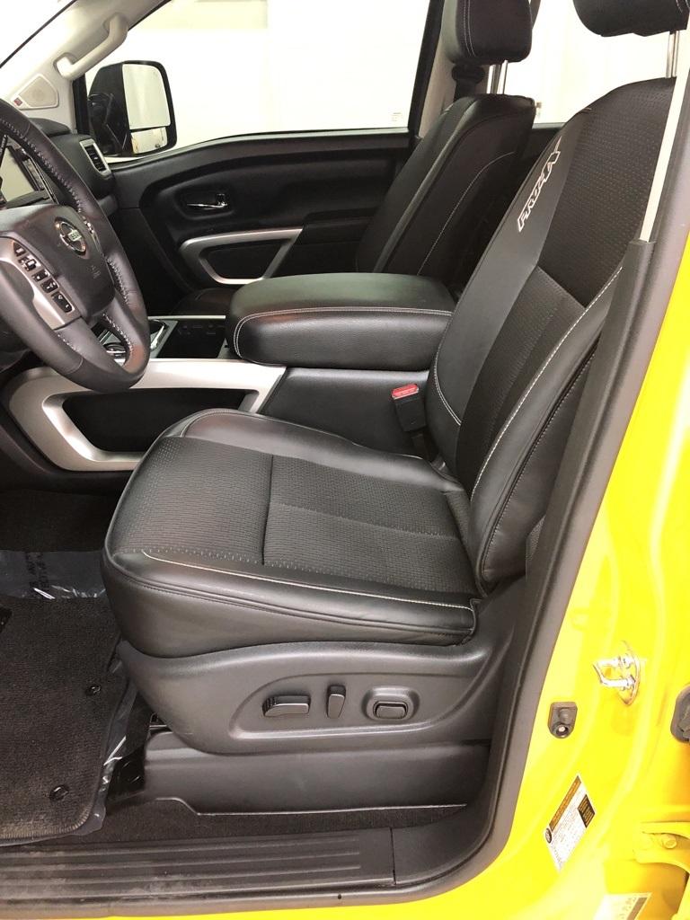 28130-nissan-titan-2017-38417