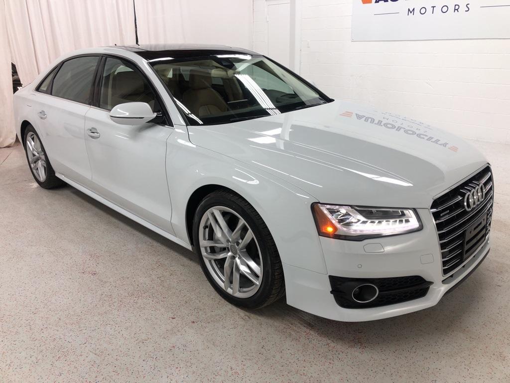 28138-audi-a8-2017-4hl54a