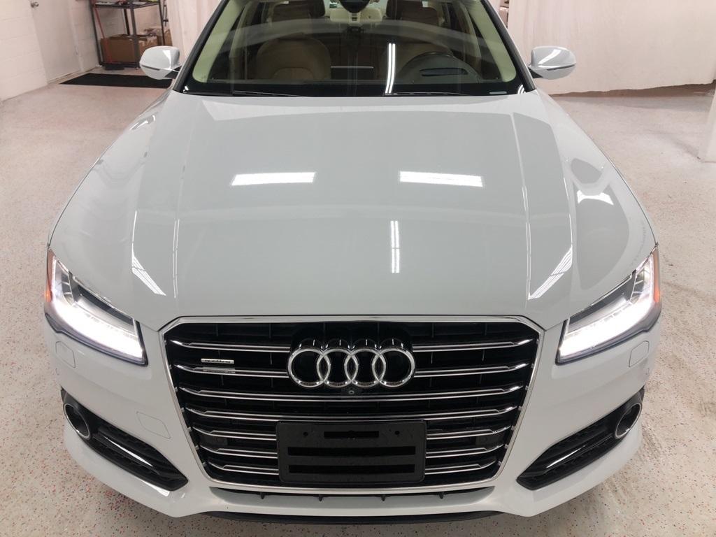 28139-audi-a8-2017-4hl54a