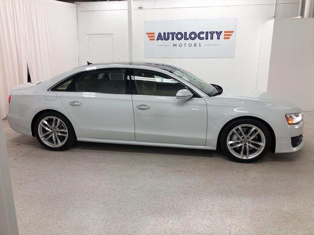 28145-audi-a8-2017-4hl54a