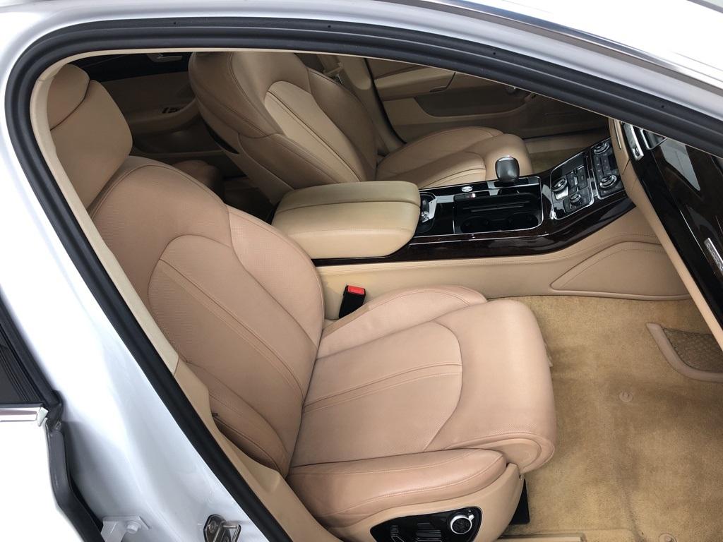 28167-audi-a8-2017-4hl54a