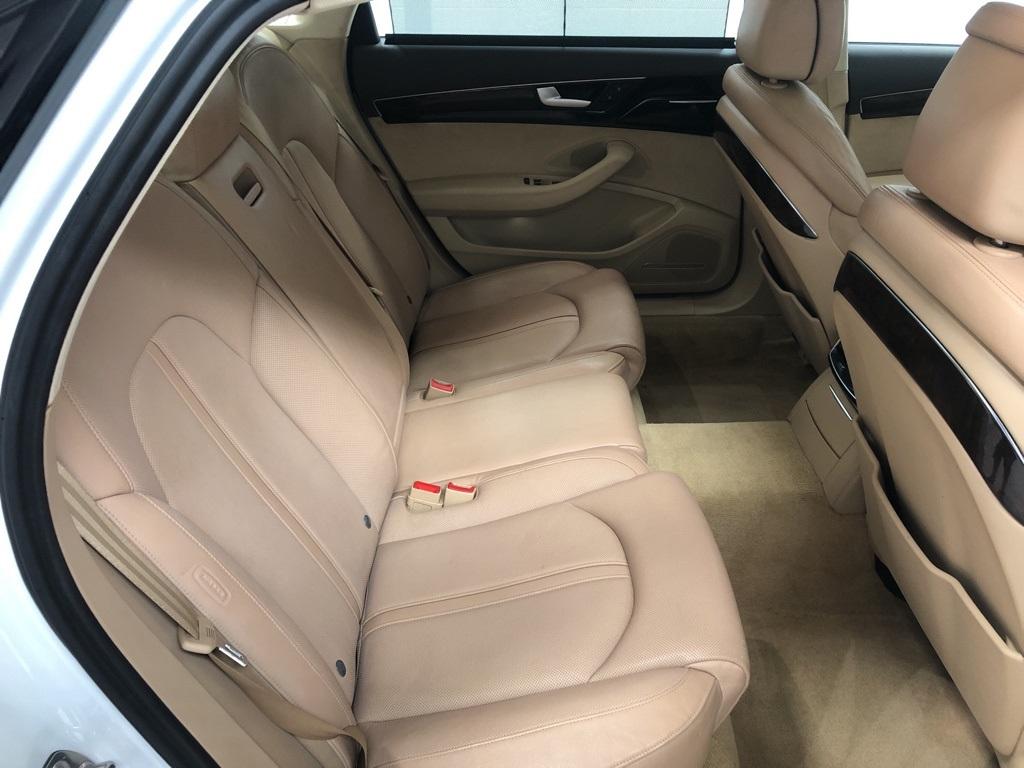 28169-audi-a8-2017-4hl54a