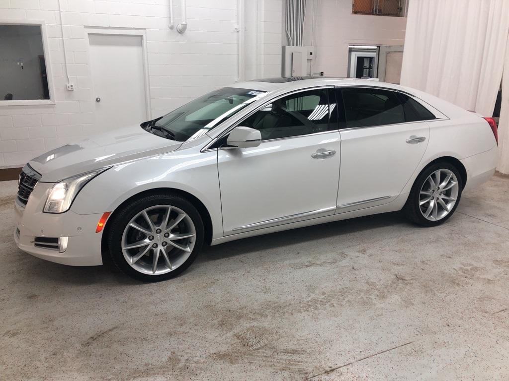 28181-cadillac-xts-2017-6gd69