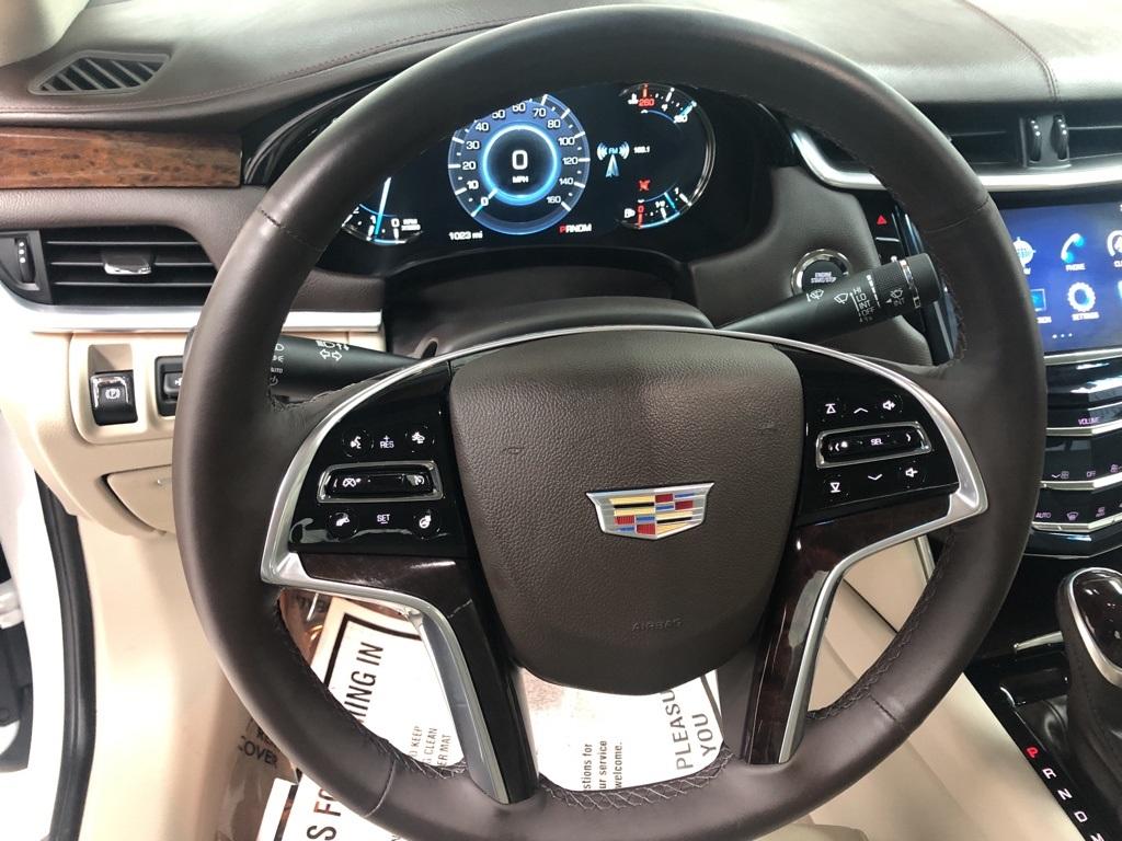 28187-cadillac-xts-2017-6gd69