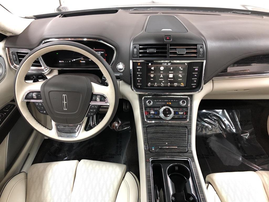 28263-lincoln-continental-2017-l9b