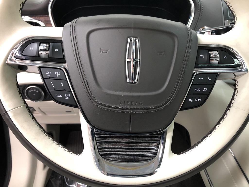 28271-lincoln-continental-2017-l9b