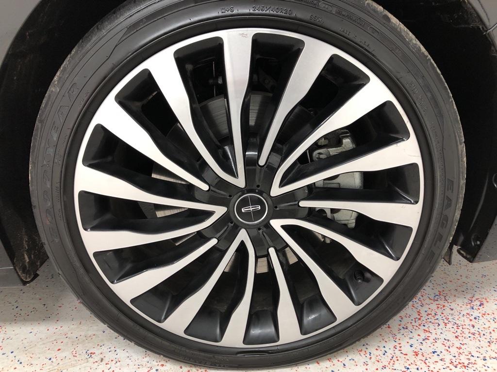 28277-lincoln-continental-2017-l9b