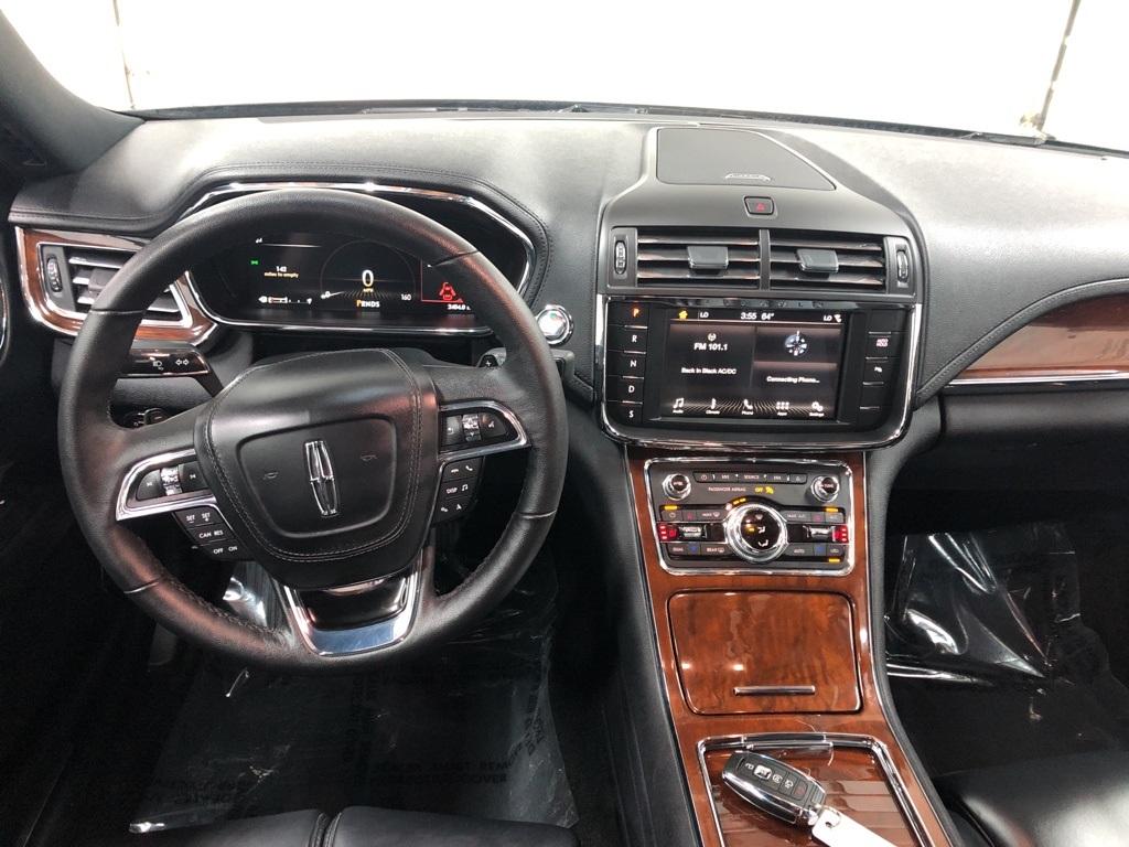 28288-lincoln-continental-2017-l9p