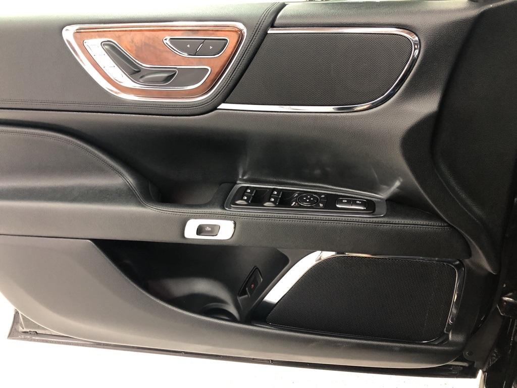28291-lincoln-continental-2017-l9p