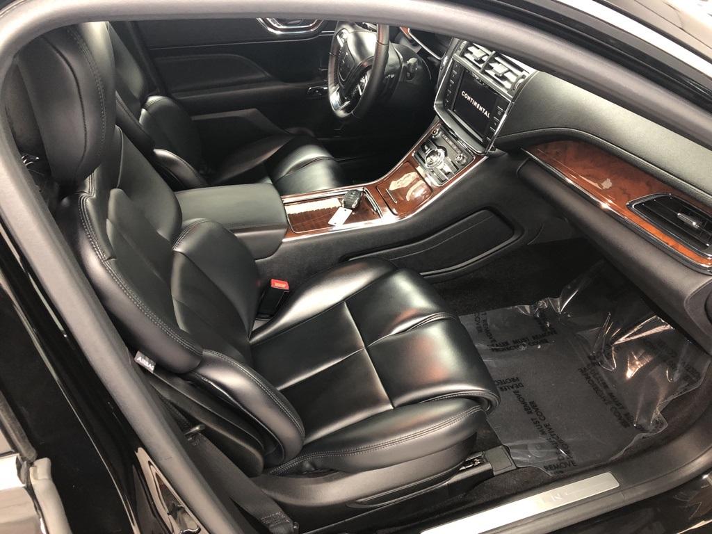 28299-lincoln-continental-2017-l9p