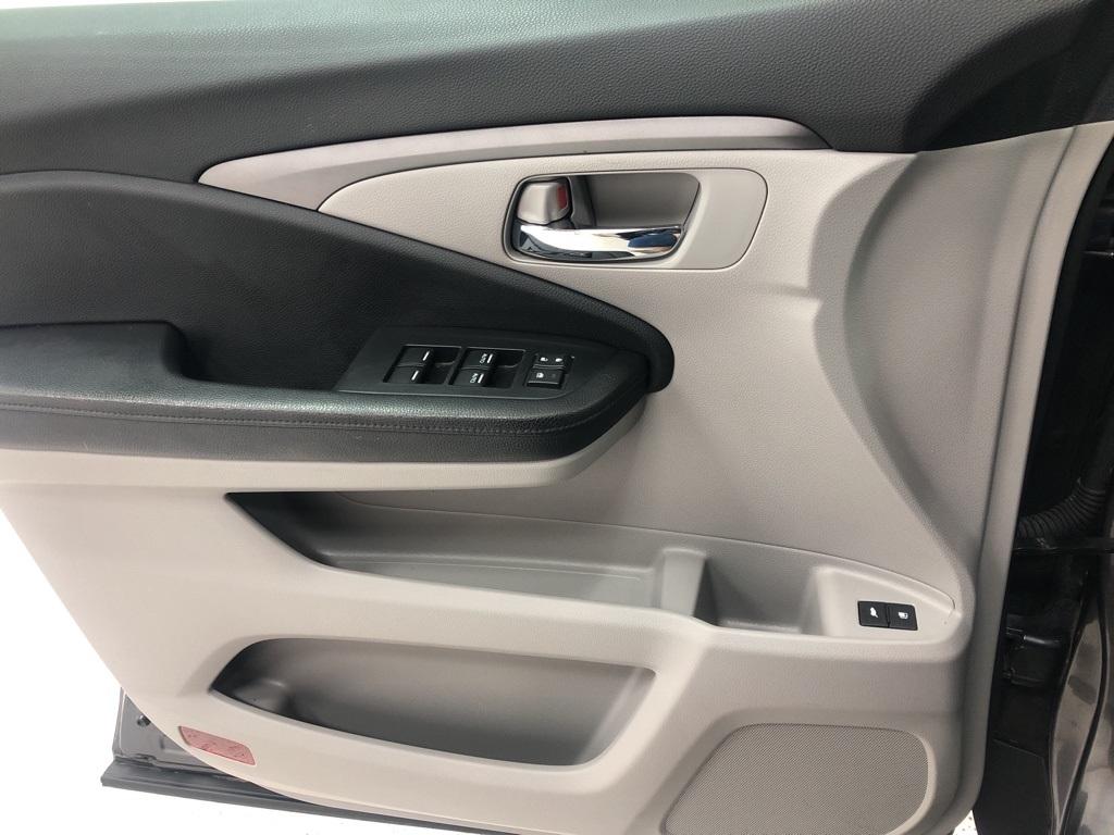 28438-honda-pilot-2017-yf6h5hjnw