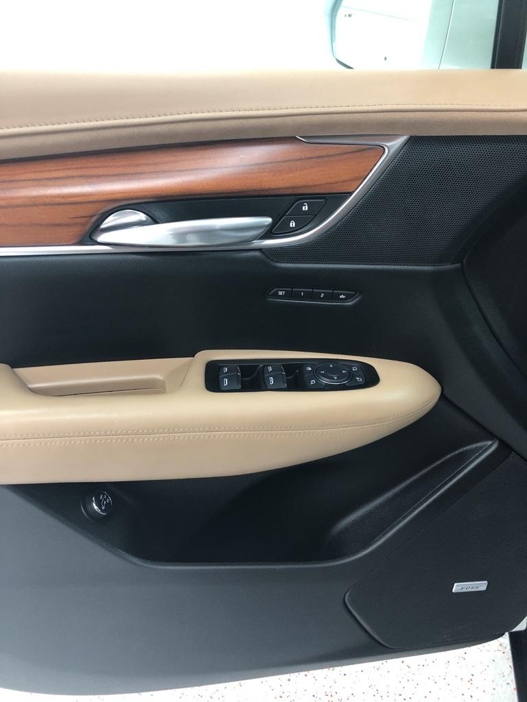 28501-cadillac-xt5-2017-6nk26