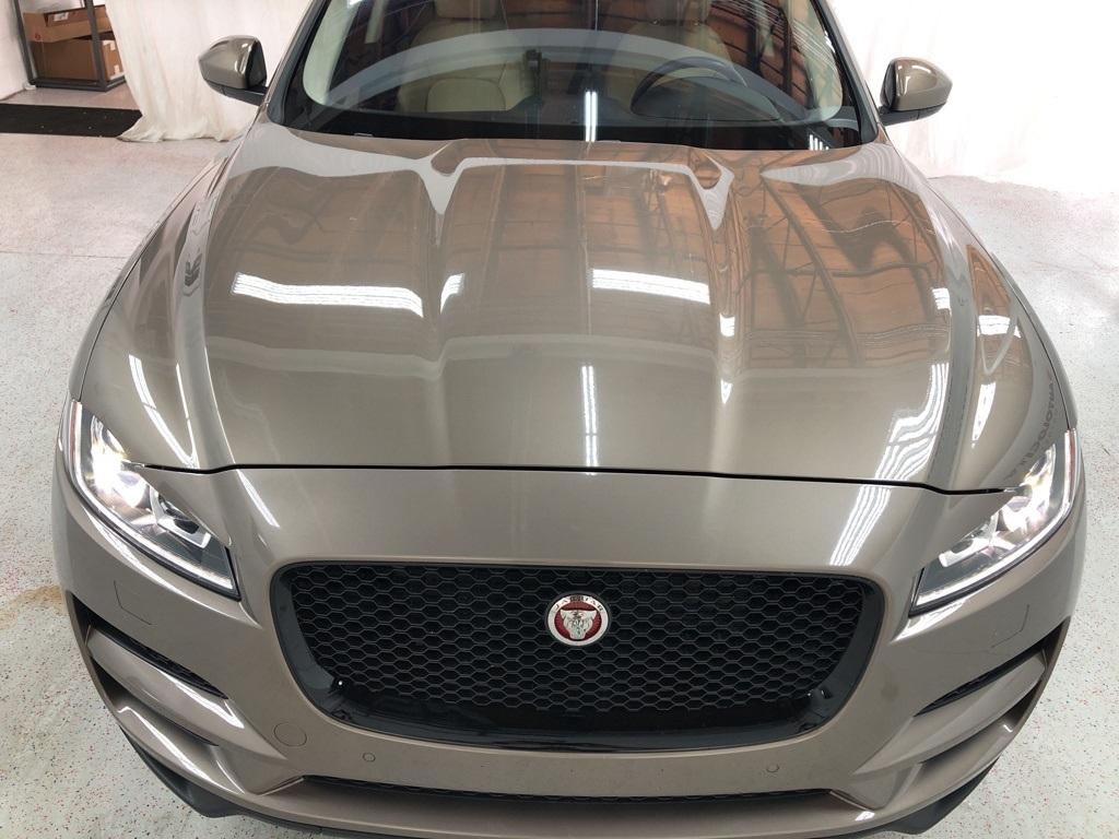 28550-jaguar-f-pace-2017-7315