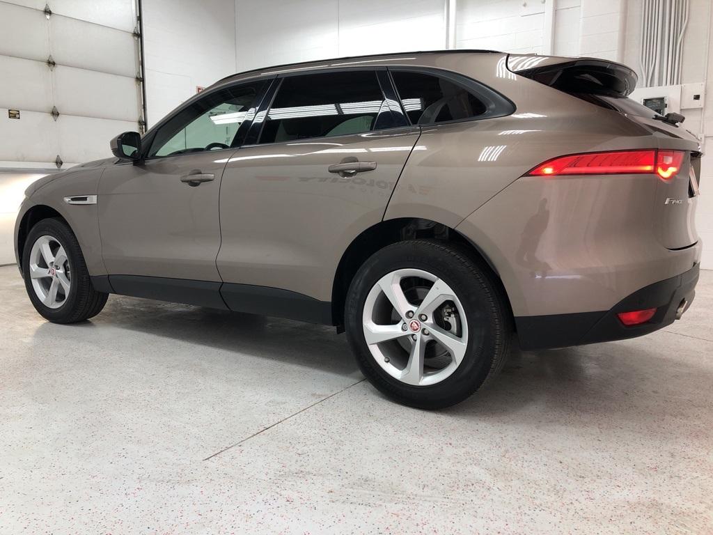 28552-jaguar-f-pace-2017-7315