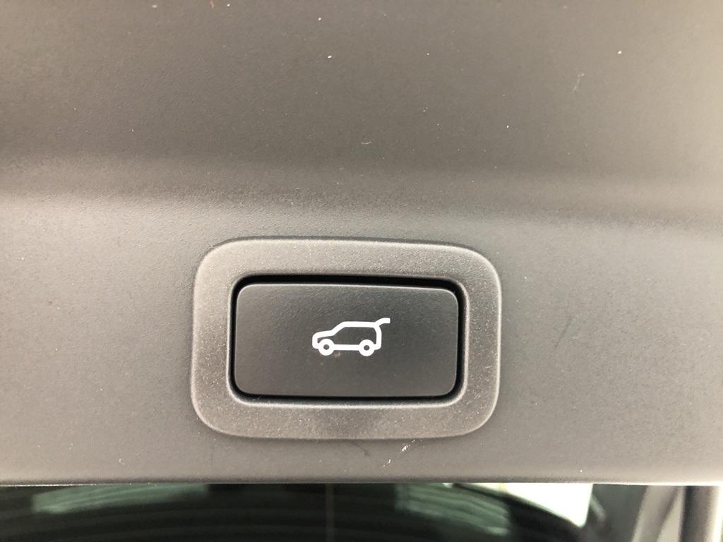 28557-jaguar-f-pace-2017-7315