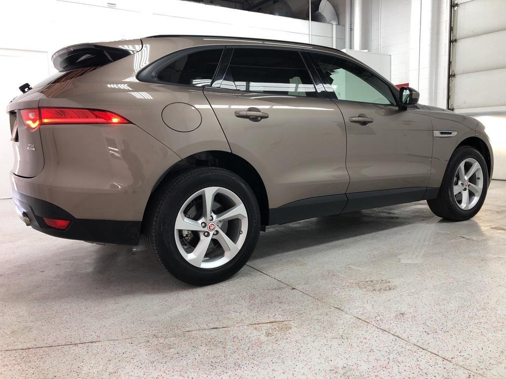 28559-jaguar-f-pace-2017-7315