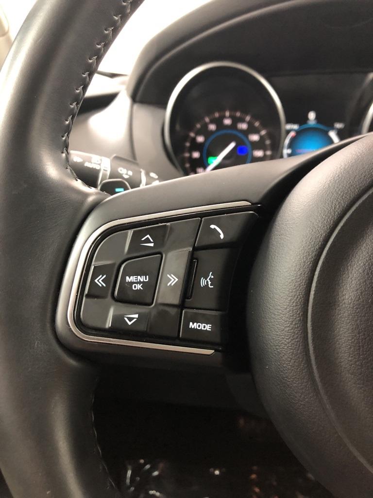 28565-jaguar-f-pace-2017-7315
