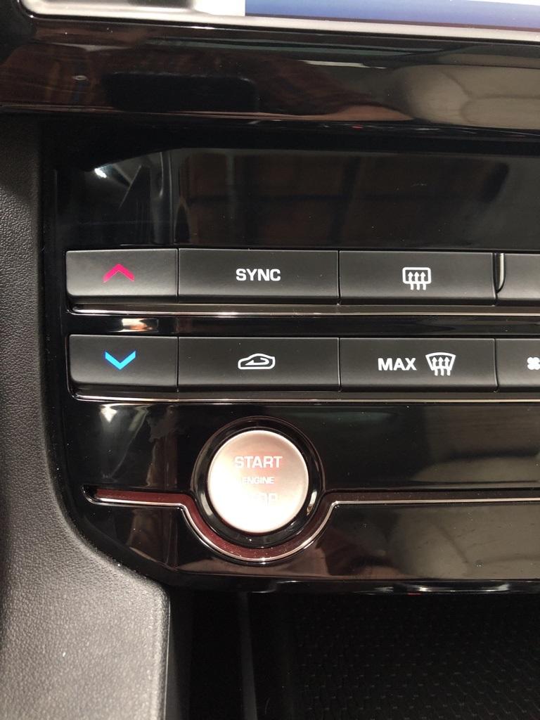 28577-jaguar-f-pace-2017-7315