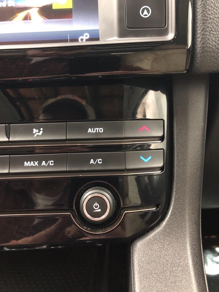 28578-jaguar-f-pace-2017-7315