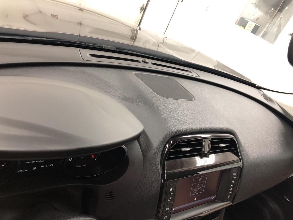 28581-jaguar-f-pace-2017-7315
