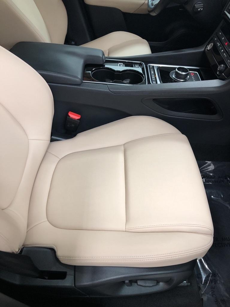 28588-jaguar-f-pace-2017-7315