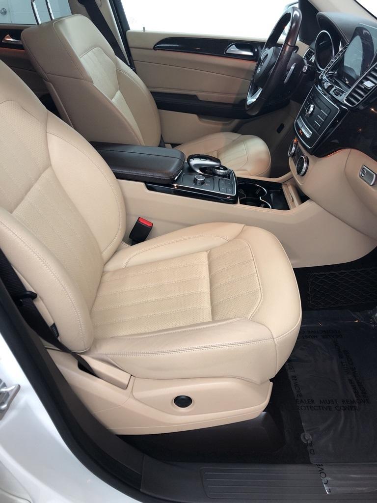 28664-mercedes-benz-gls-2017-gls450w4