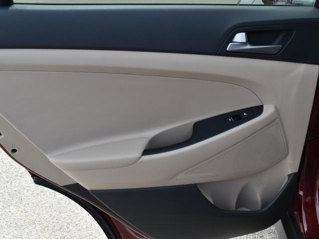 2872-hyundai-tucson-2016-84472a45