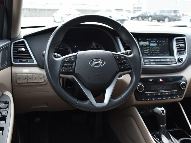 2874-hyundai-tucson-2016-84472a45