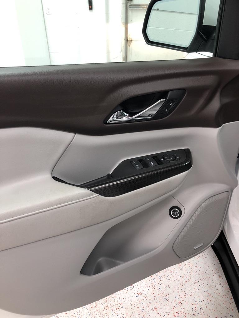 28819-gmc-acadia-2018-tnl26