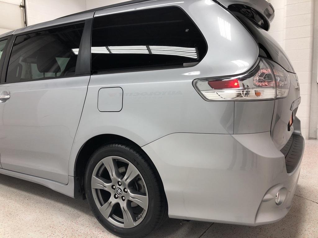 28919-toyota-sienna-2018-5328