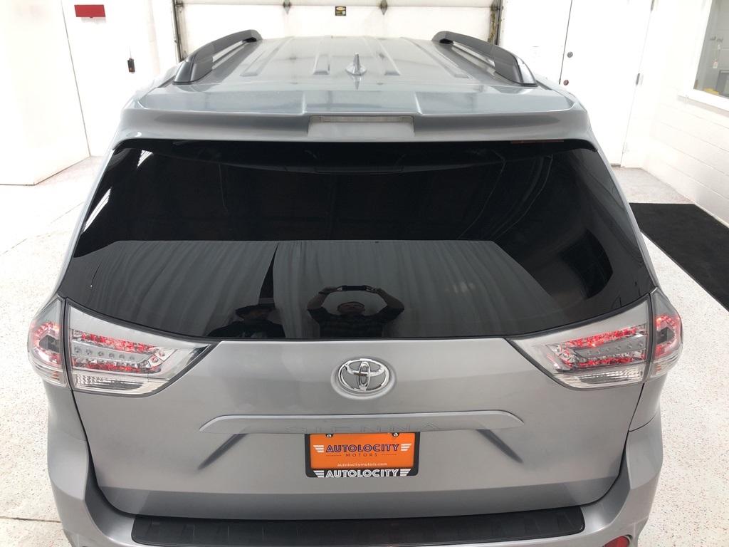 28921-toyota-sienna-2018-5328