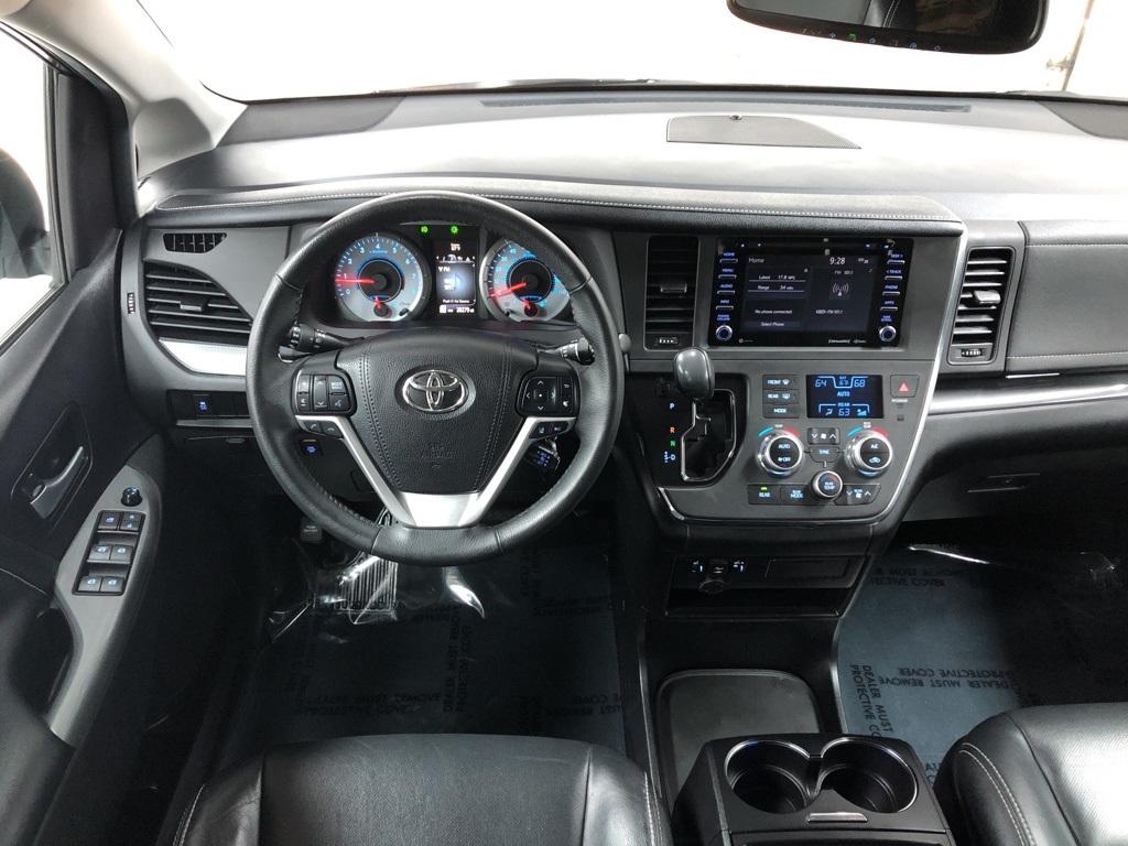 28926-toyota-sienna-2018-5328