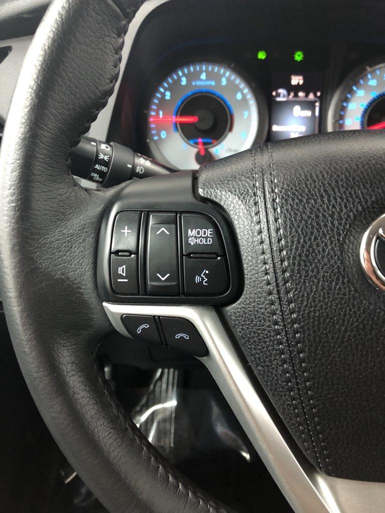 28930-toyota-sienna-2018-5328