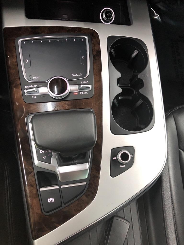 29010-audi-q7-2018-4mb5h1