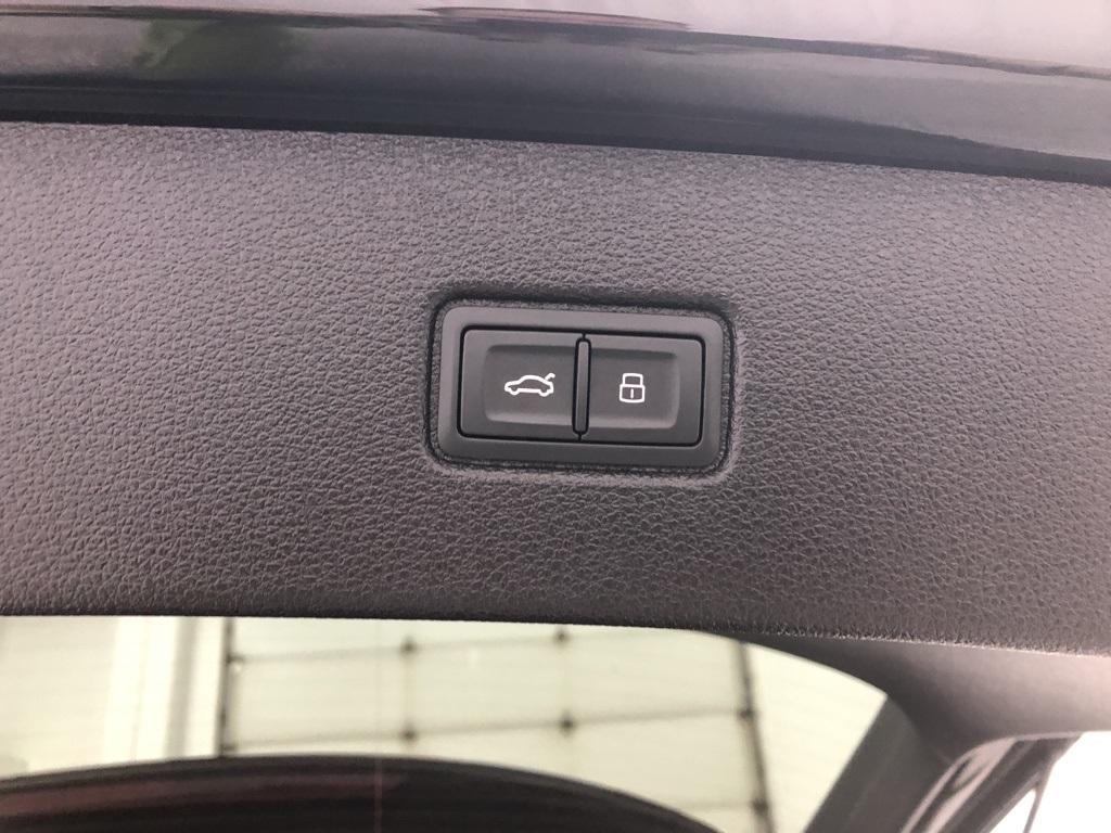29027-audi-q7-2018-4mb5h1