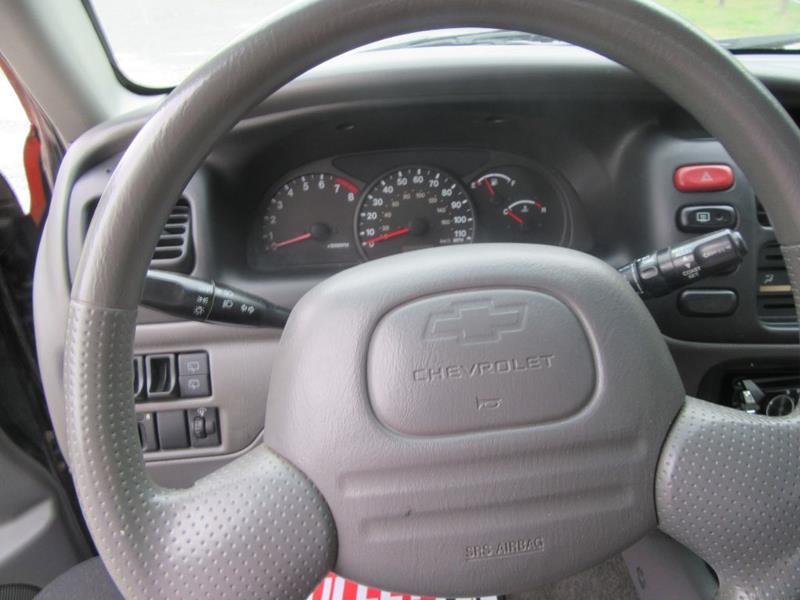 29187-2495-chevrolet-tracker-2002