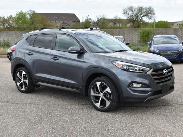 2933-hyundai-tucson-2016-84432a45