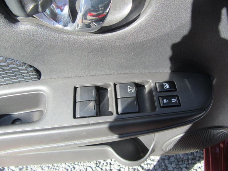 29362-2508-nissan-versanote-2015