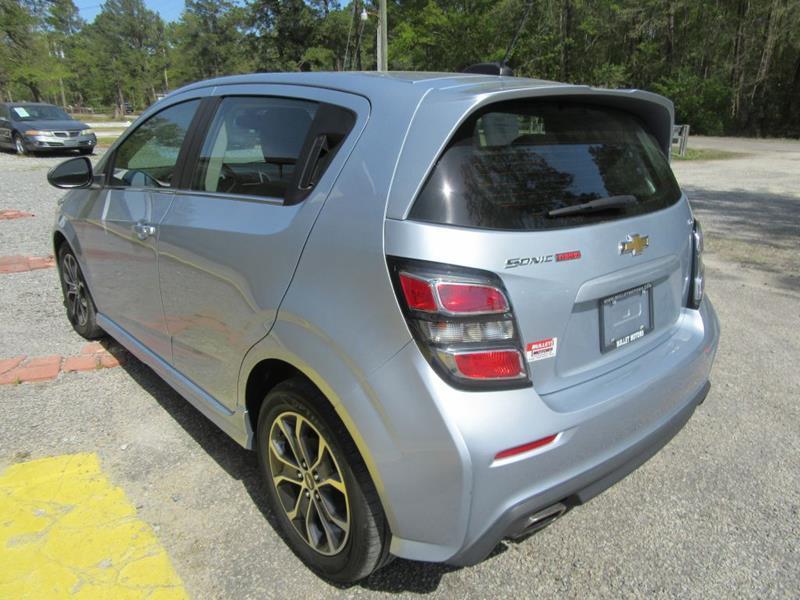 29386-2510-chevrolet-sonic-2017