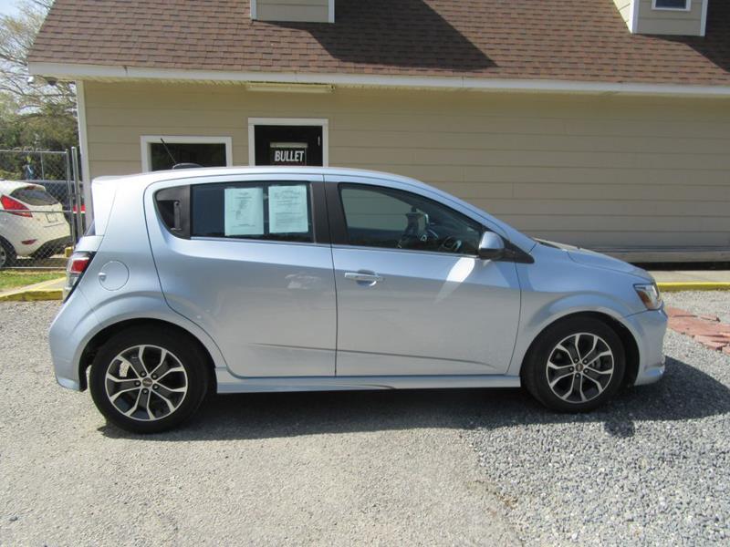 29389-2510-chevrolet-sonic-2017