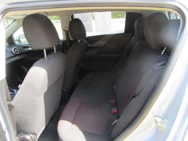 29393-2510-chevrolet-sonic-2017