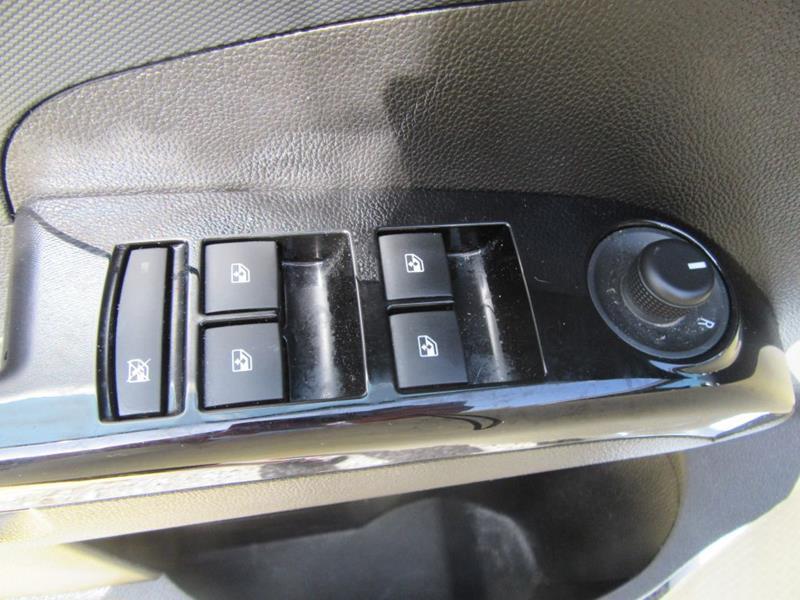 29396-2510-chevrolet-sonic-2017